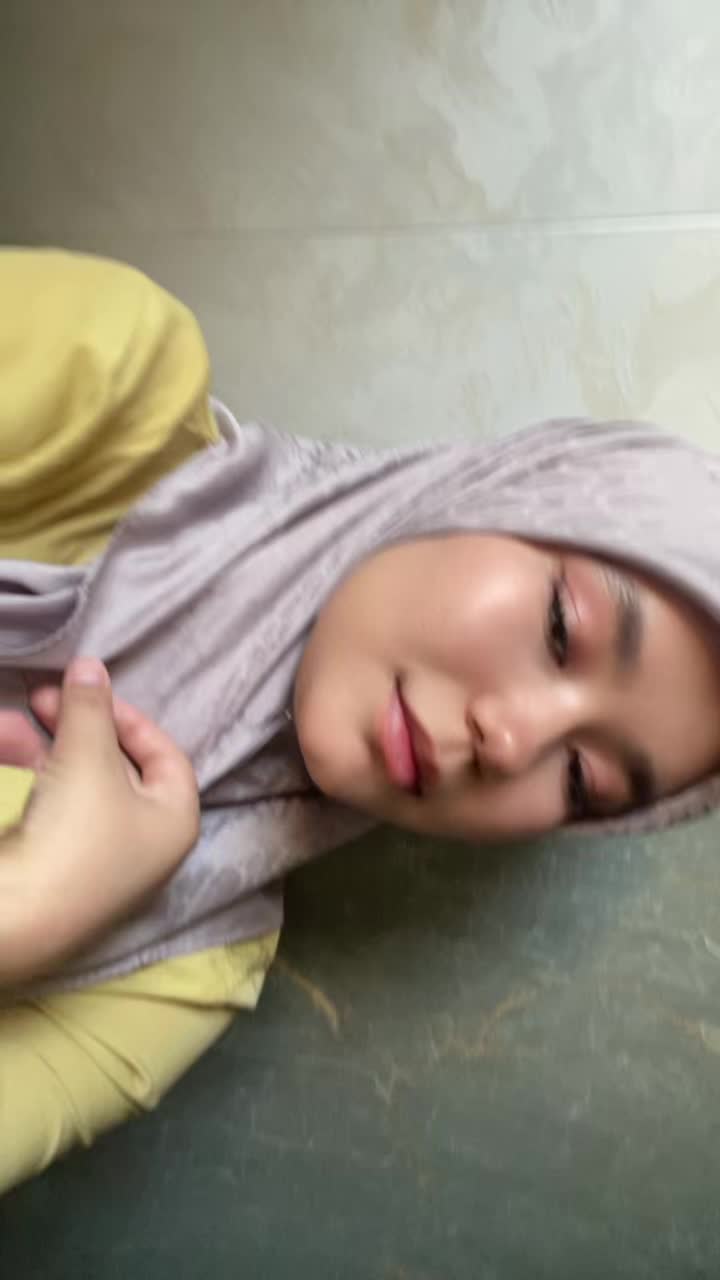@𝒩
