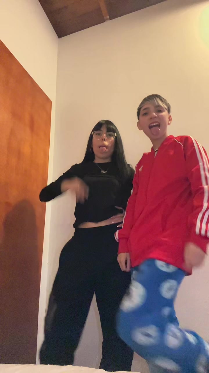 @melanytevezz