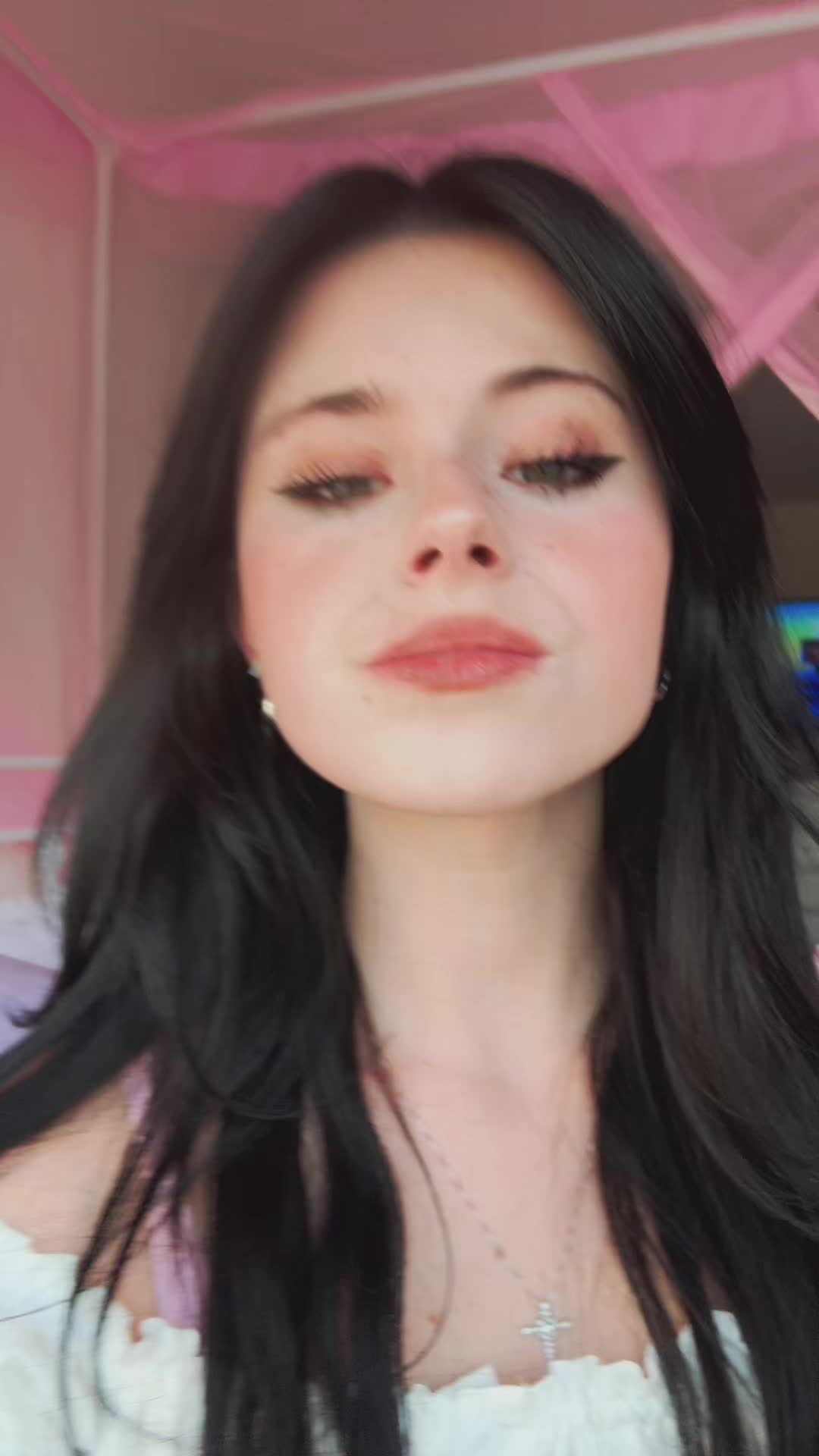 @tay ⟢
