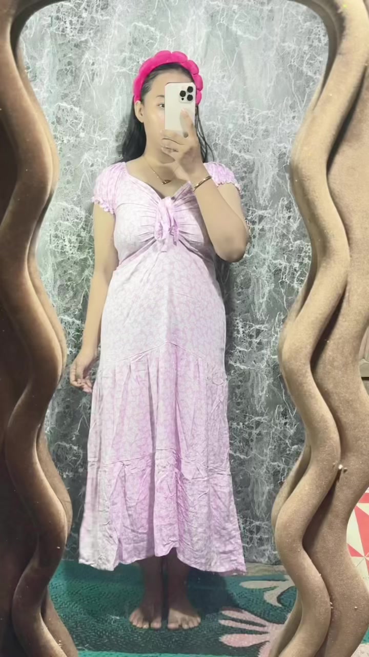 @Tania_