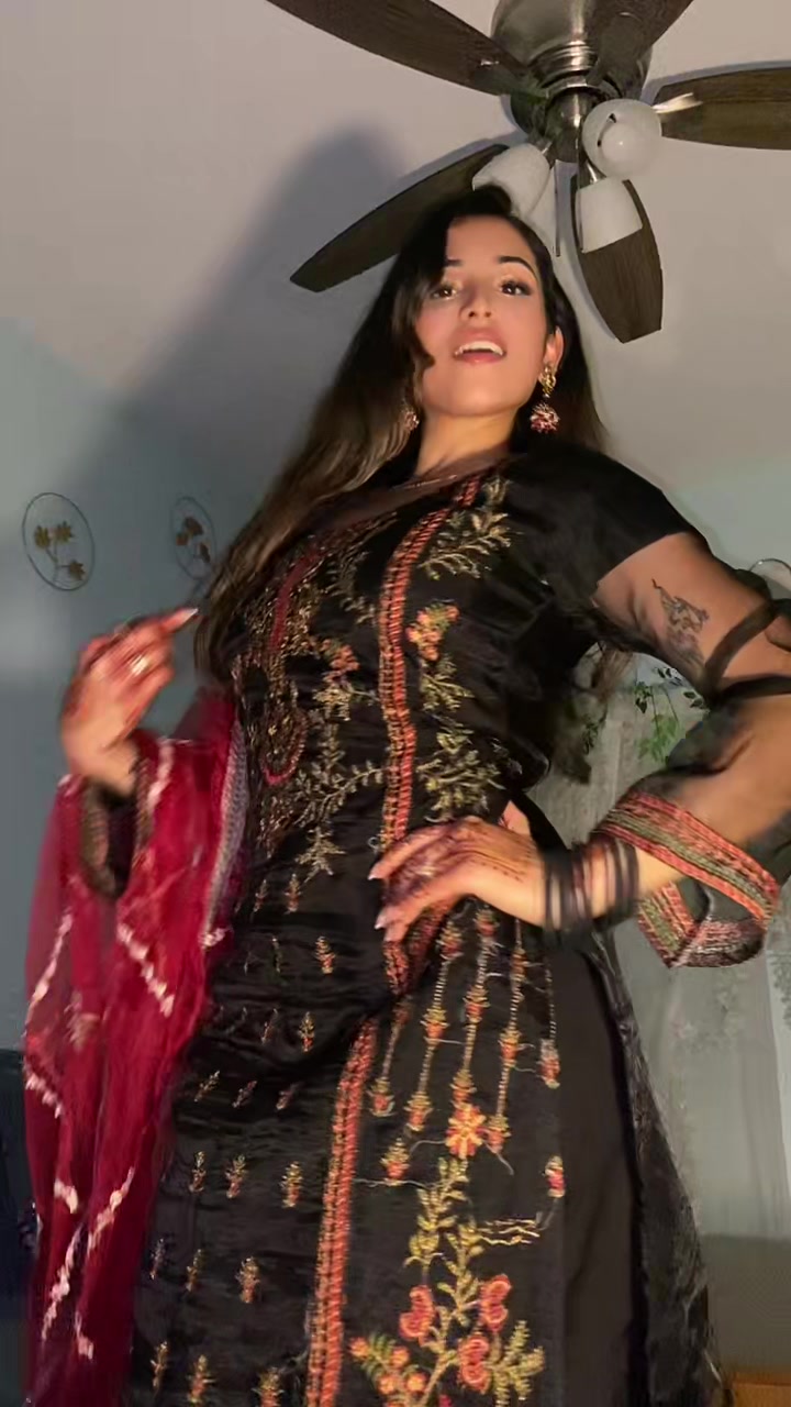 @Khadeza