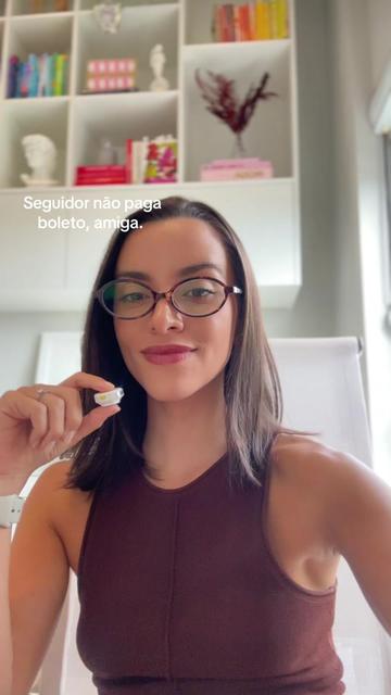 @Dra Julia Vasconcellos