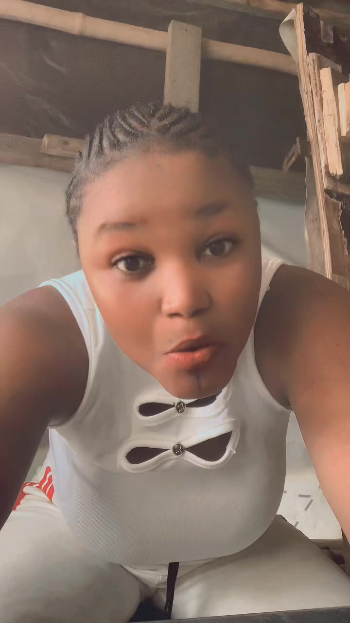 @Anikeade💕💕🥹