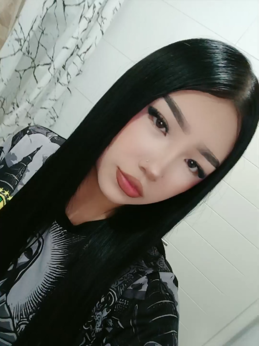 @𝓶𝓲𝓬𝓱𝓮𝓵𝓵 𝓯𝓵𝓸𝓻𝓮𝓼 🗝