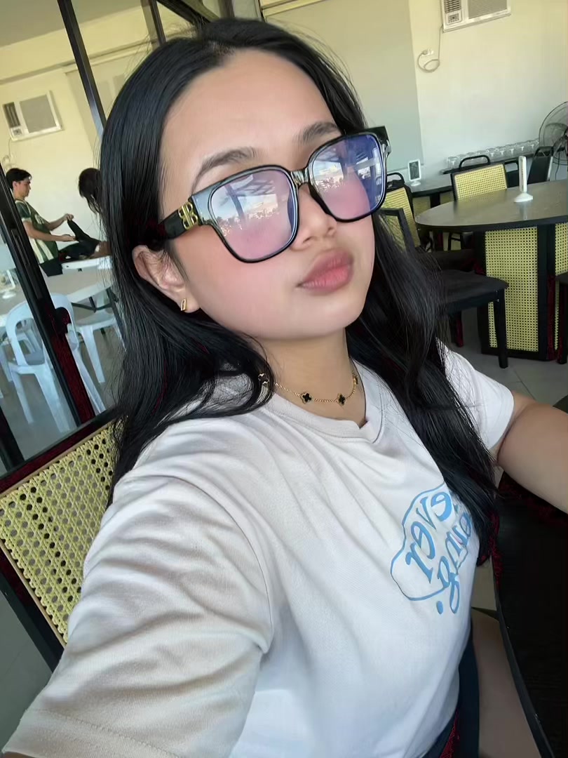 @_SofiaJoyce