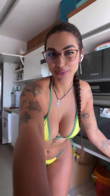 @Jaj&aacute;
