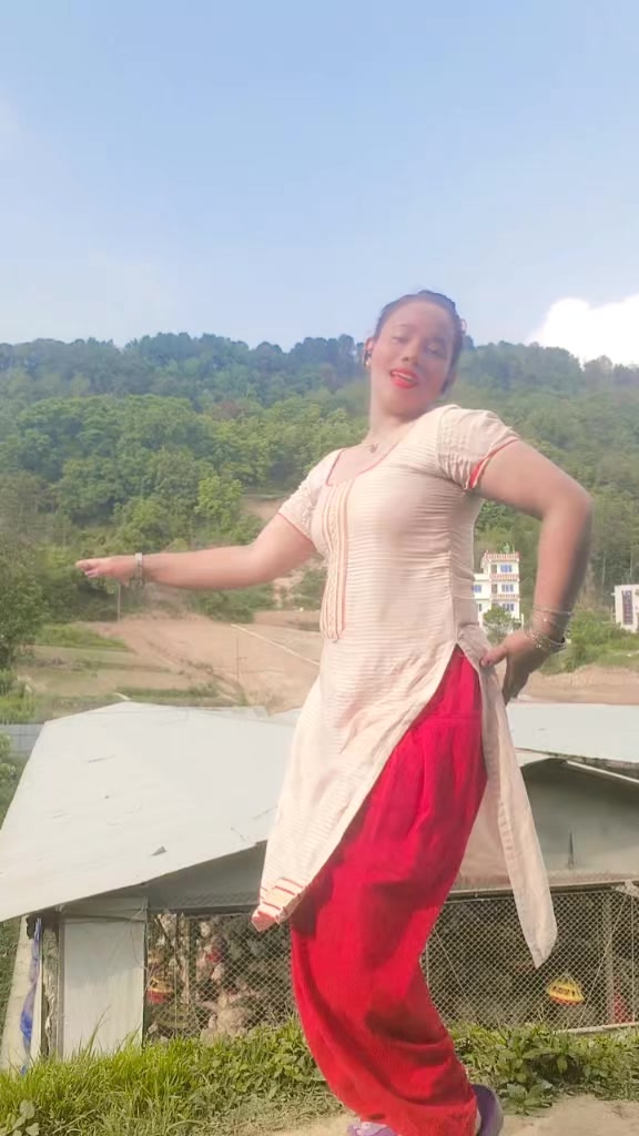 @☦️सोफिया चेपाङ्ग🇳🇵