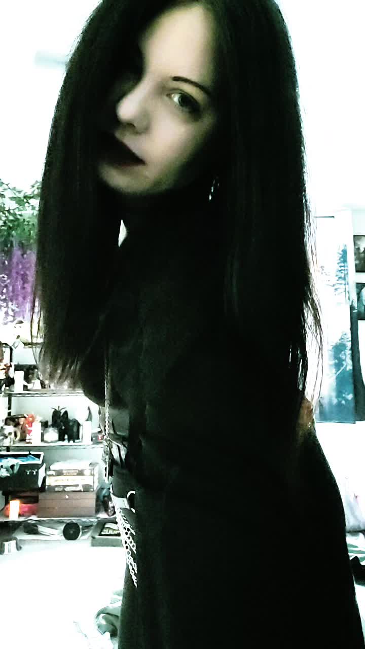 @𝕯𝖔𝖛𝖆𝖍🖤