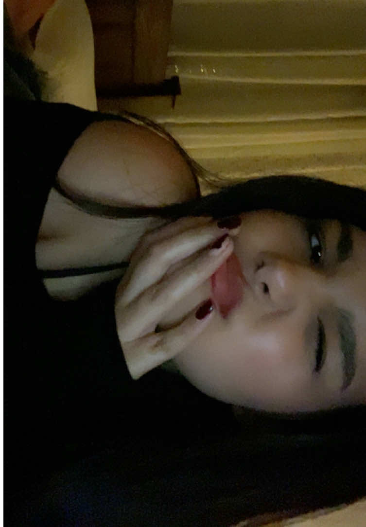 @isabella