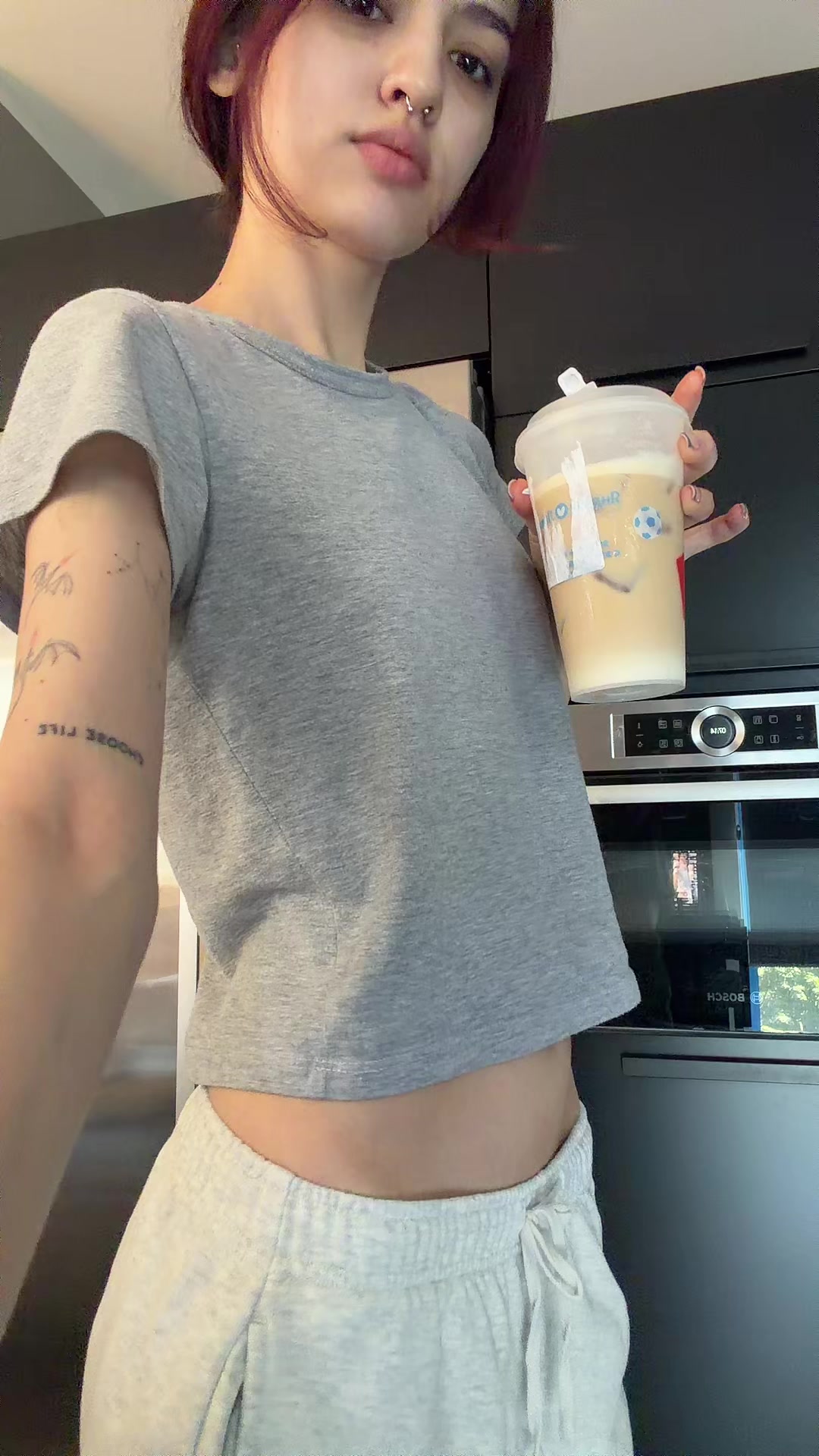 @vi