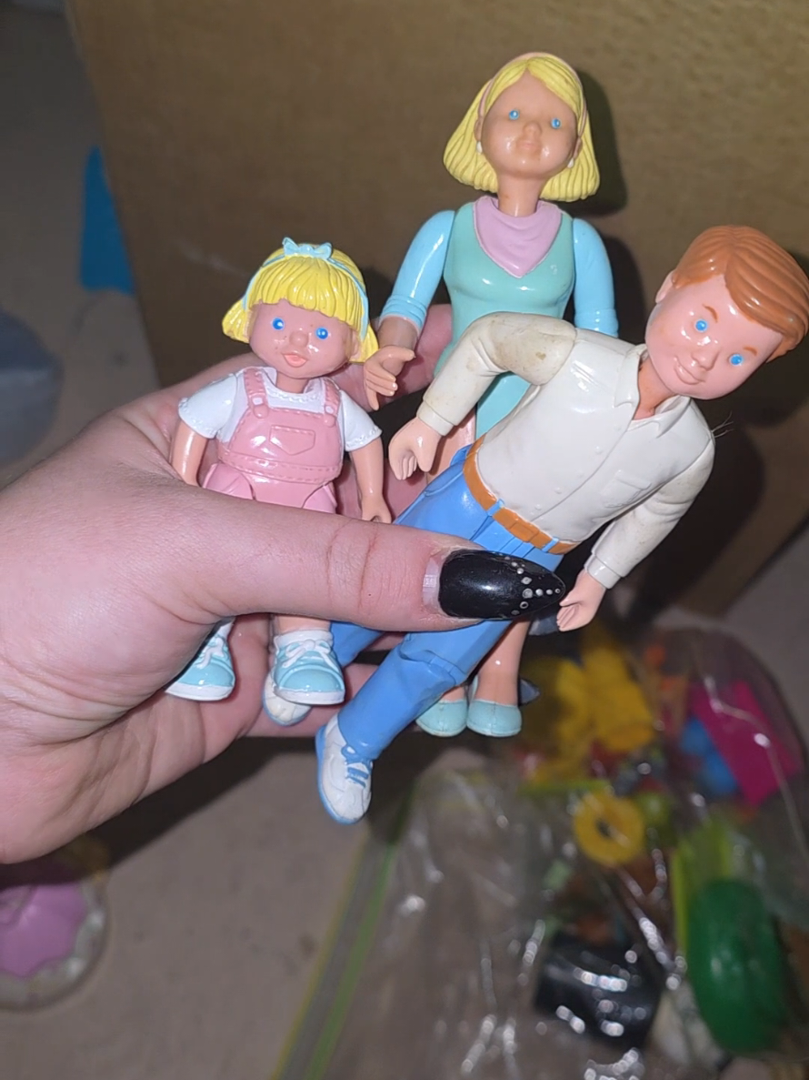 @Syls the doll lady ๐