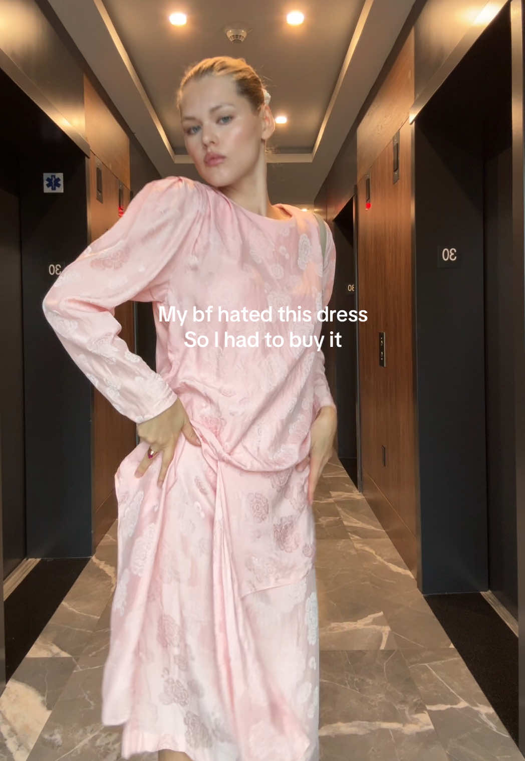 @alinatimoo