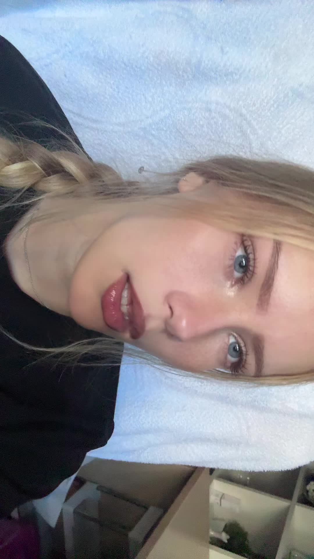@anaais1