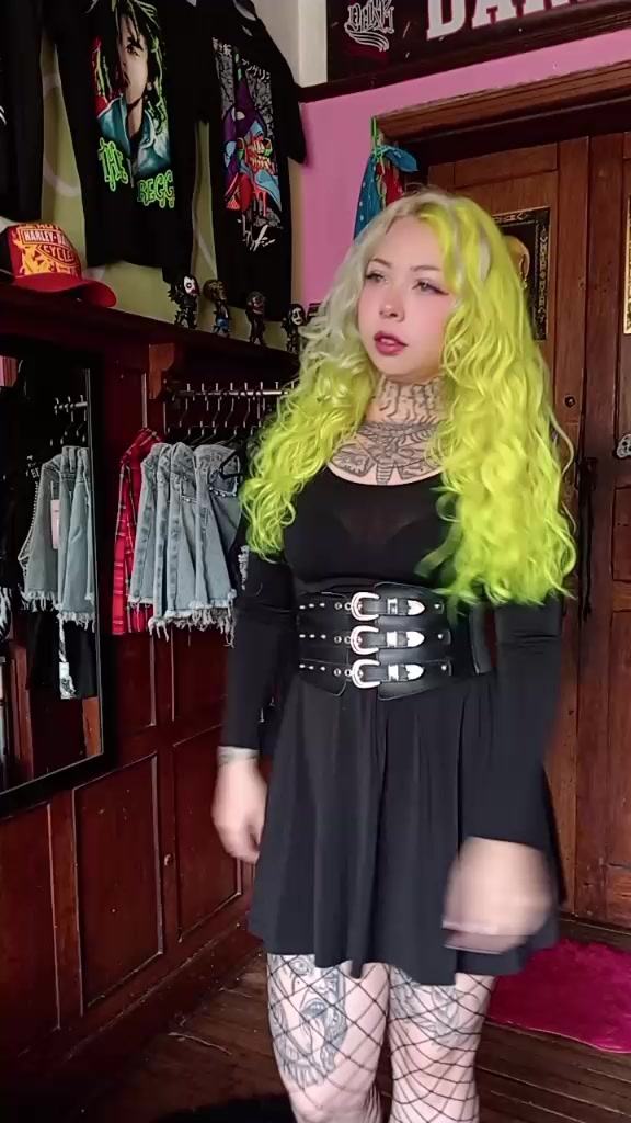 @BrujaOzkura666