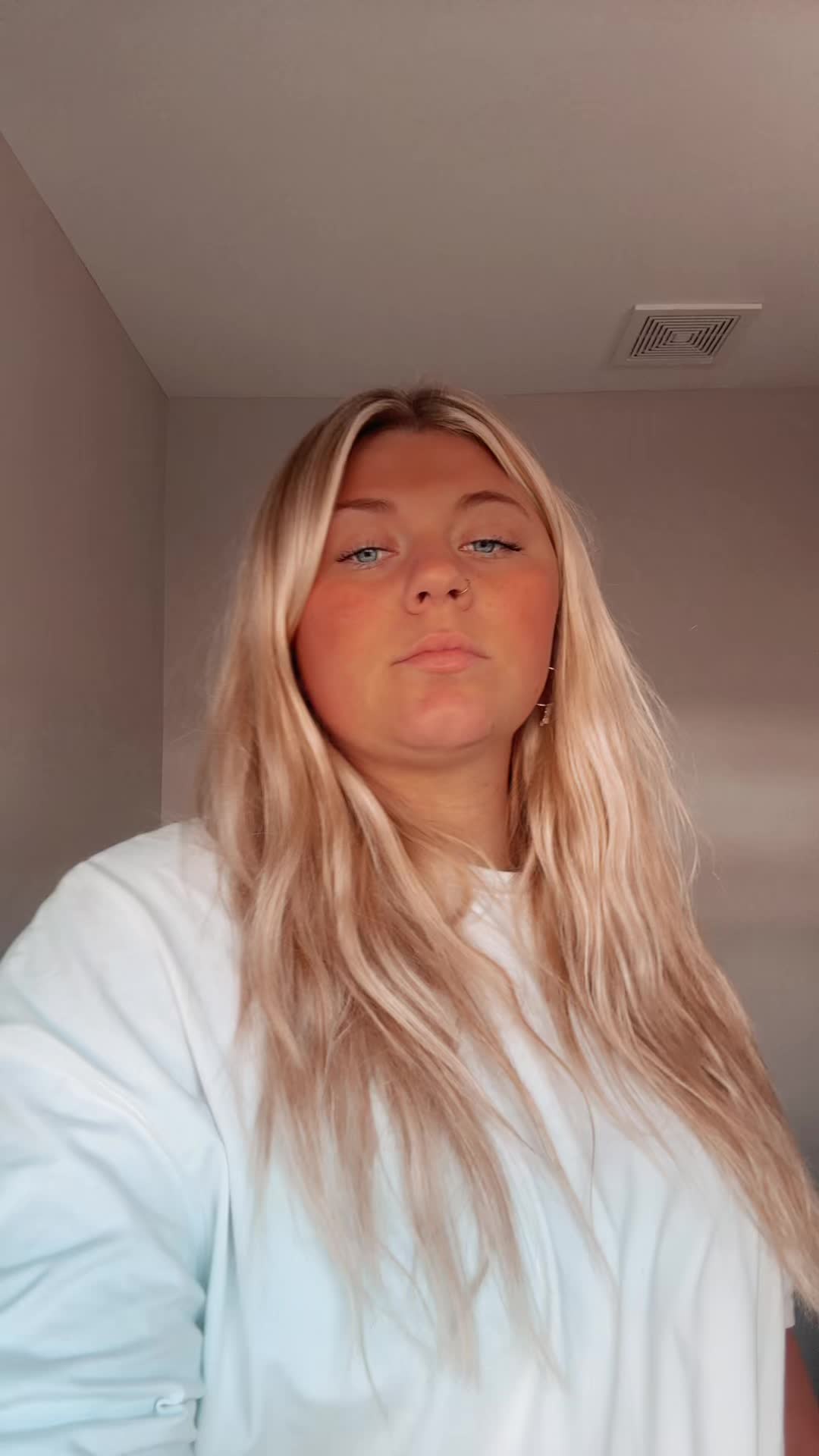 @alexalee2