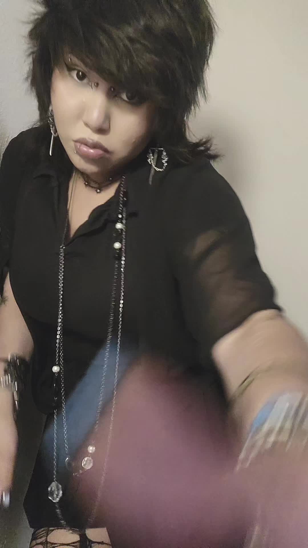 @theskysfallingg