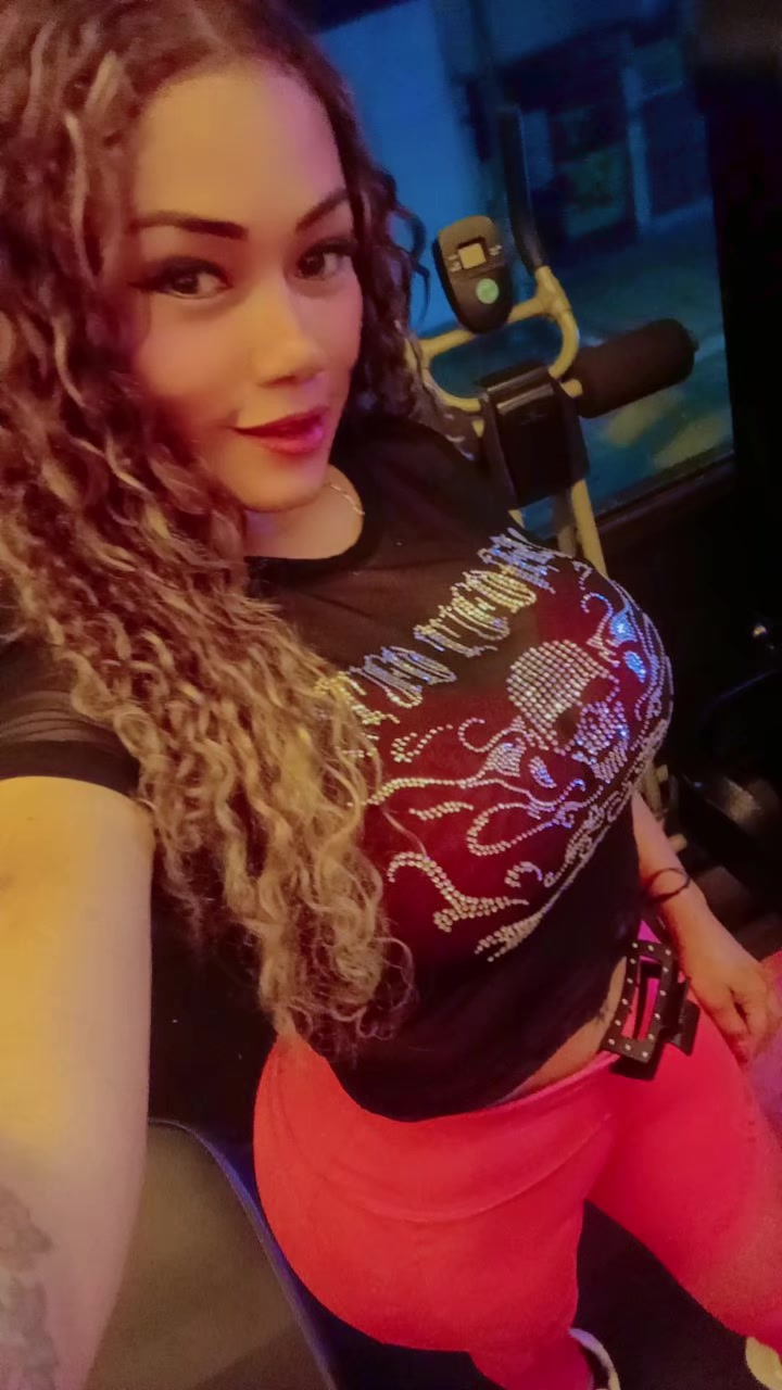 @Dulce Menacho tu negrita bella