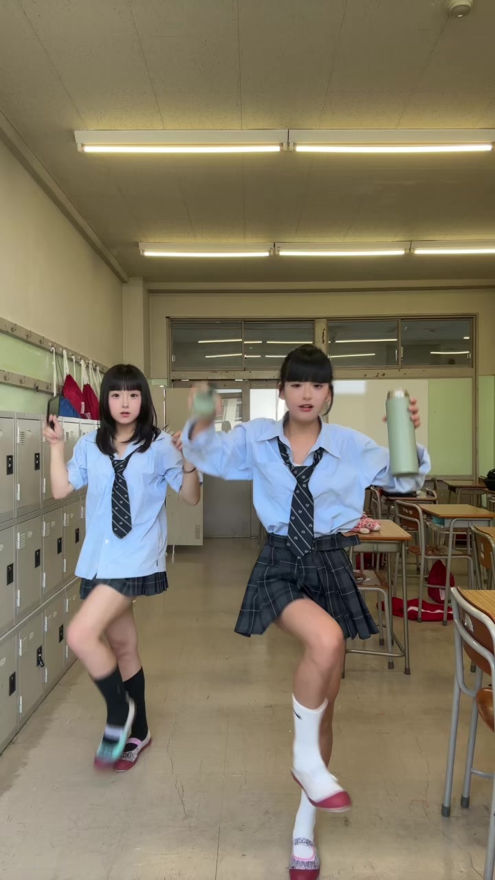 @ゆ り