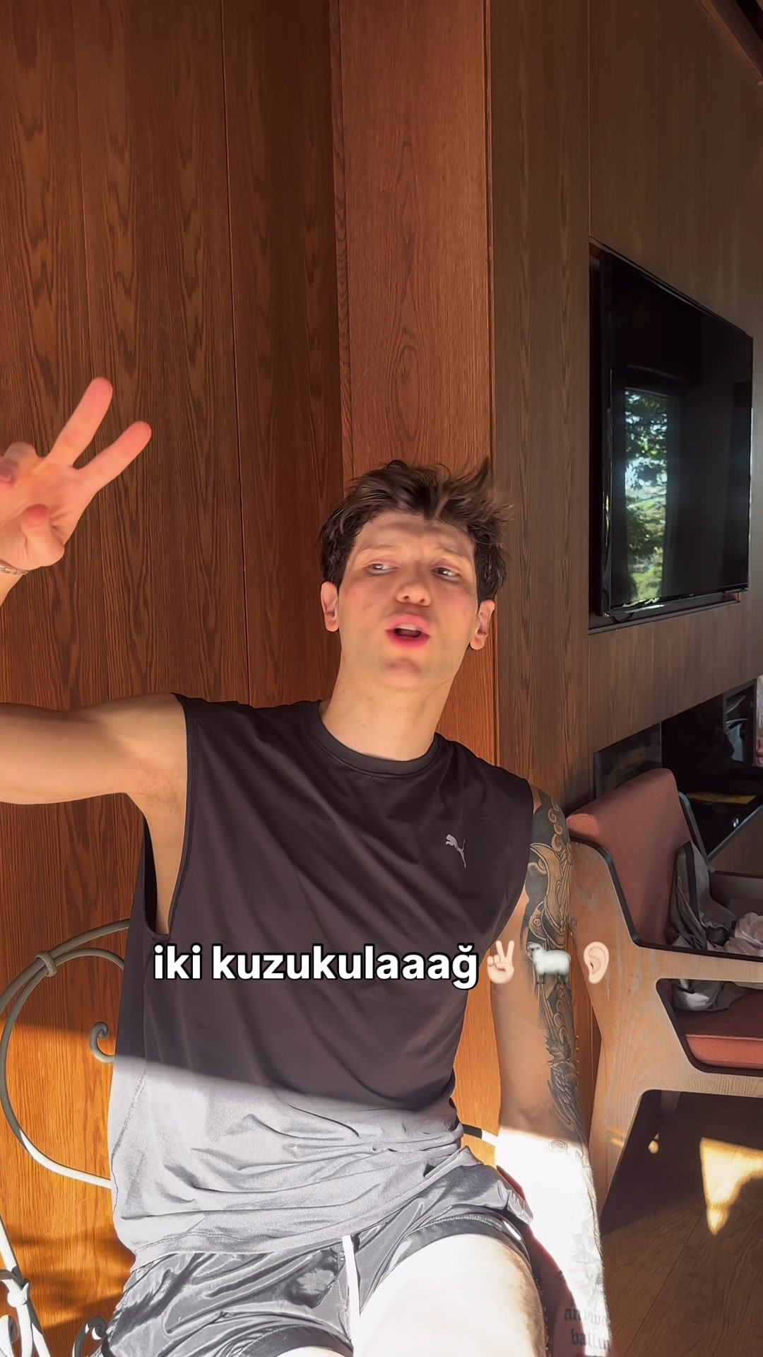 @Uyav