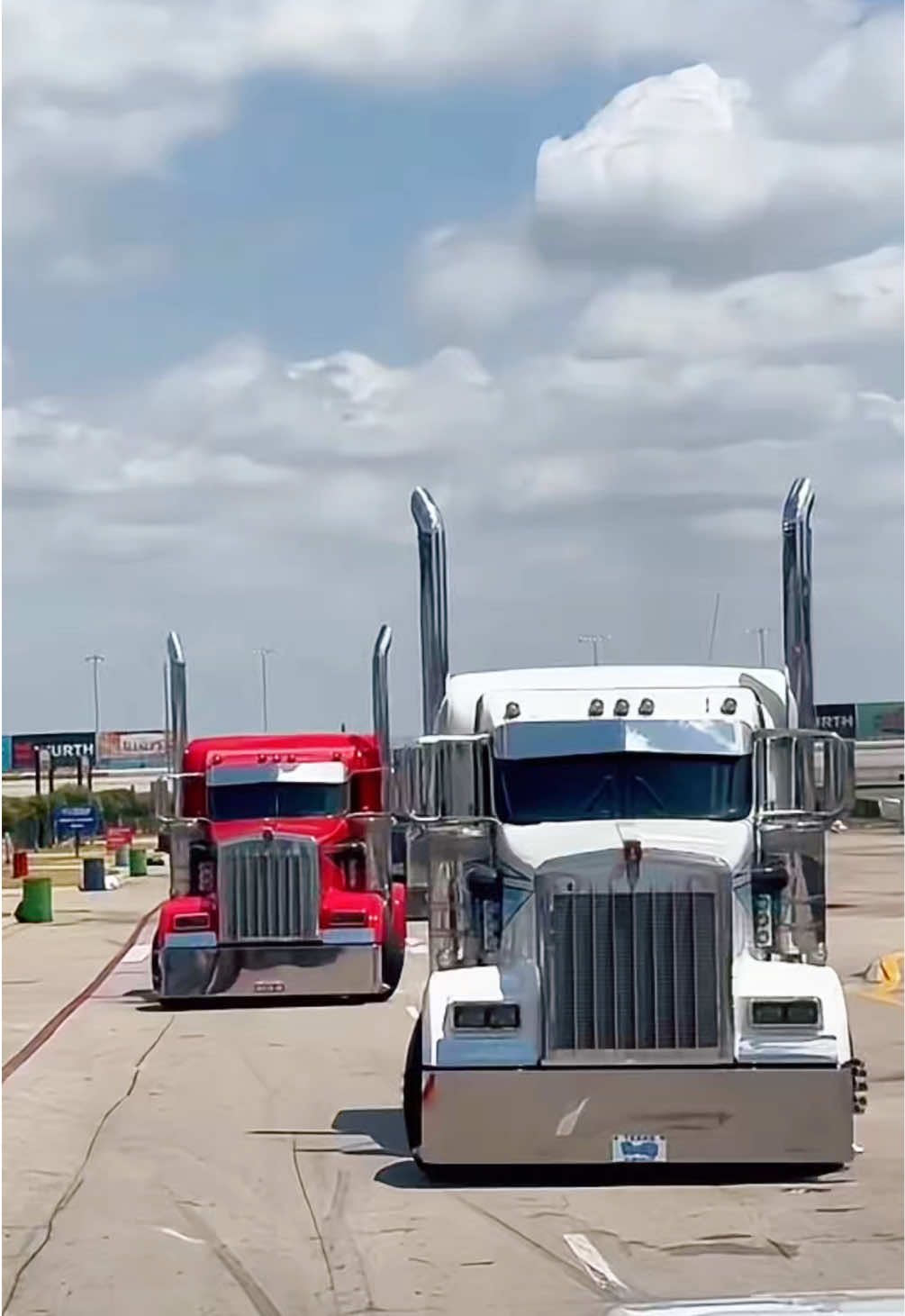 @TROKEROS PERRONES 🚛💪