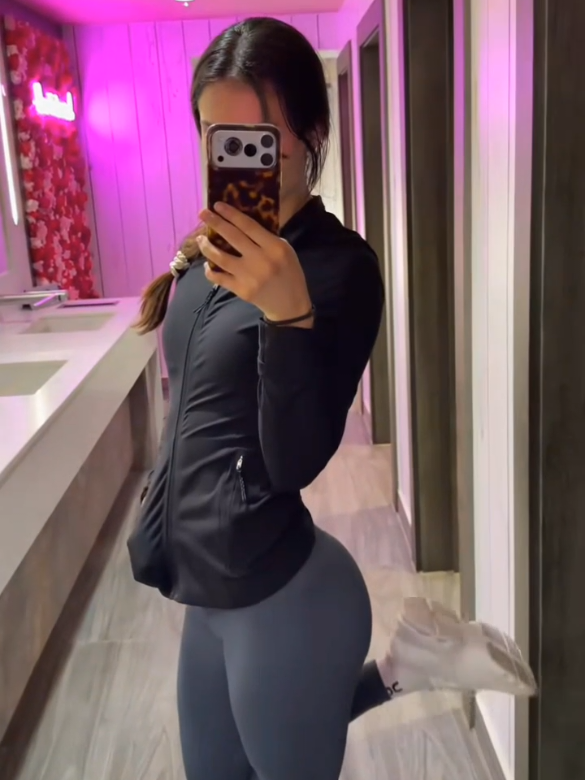 @Isabella