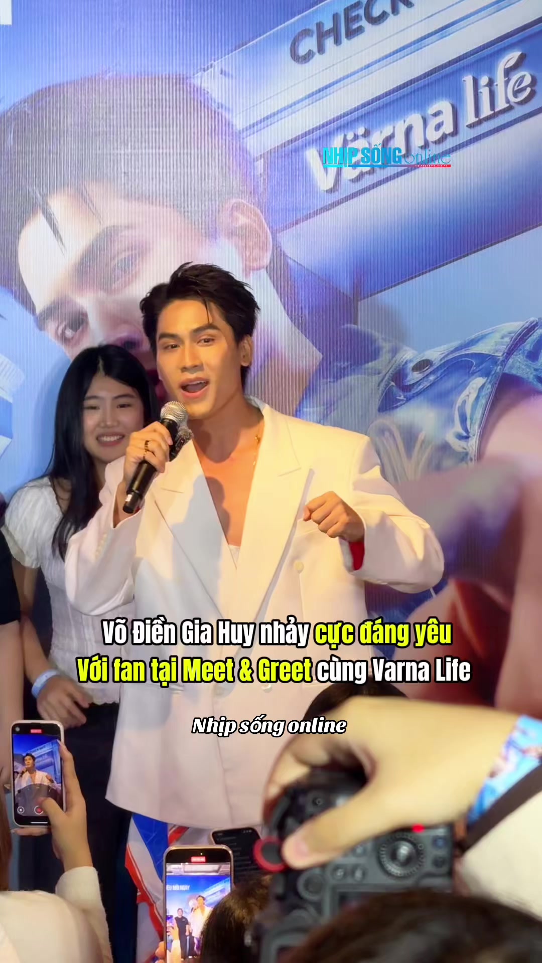 @Nhịp Sống Online