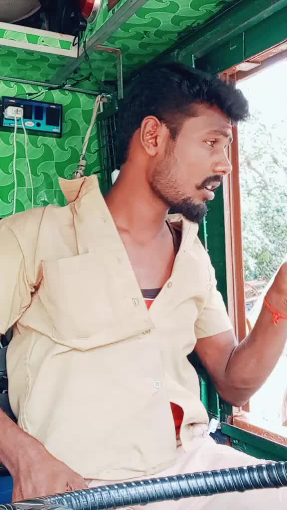 @Erode Saravanan🌹