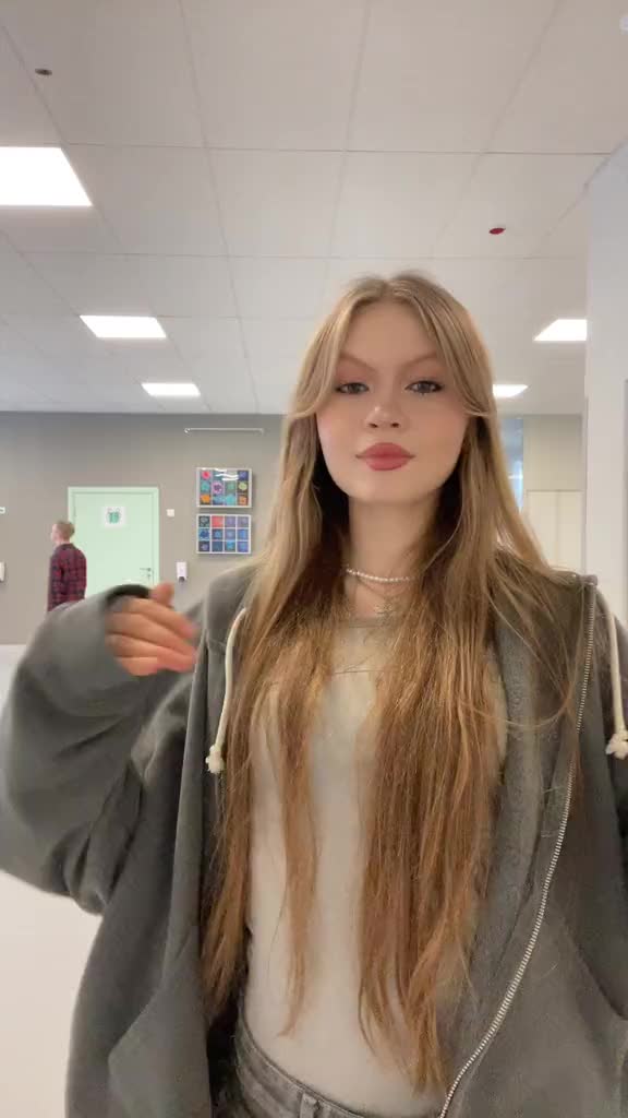@user40714042315