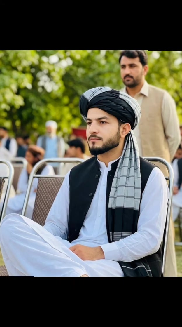 @نیا🦅زی