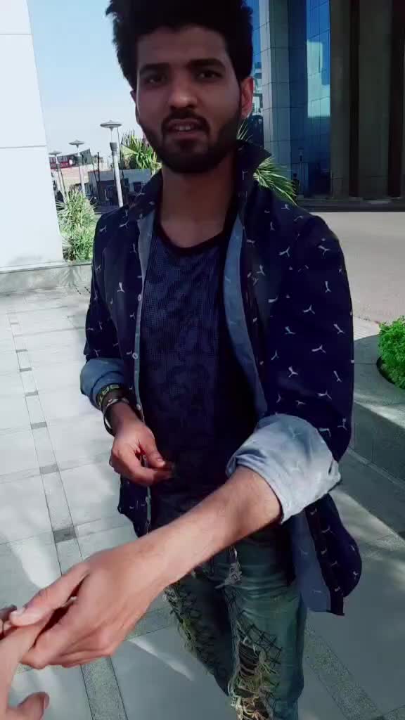 @rezy_batman