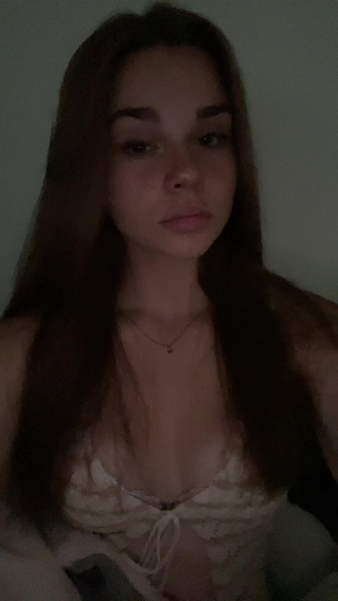 @😻
