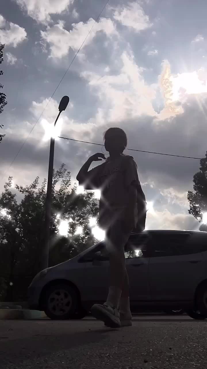 @Кира 👽✌🏼
