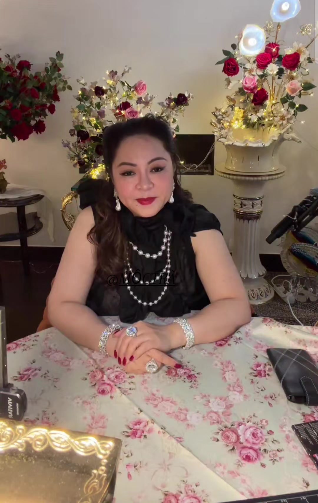 @MỘC TR&Agrave;