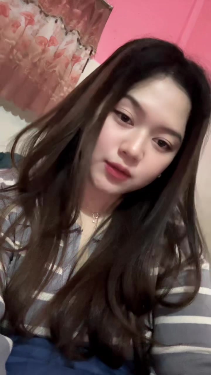 @L🐼✨