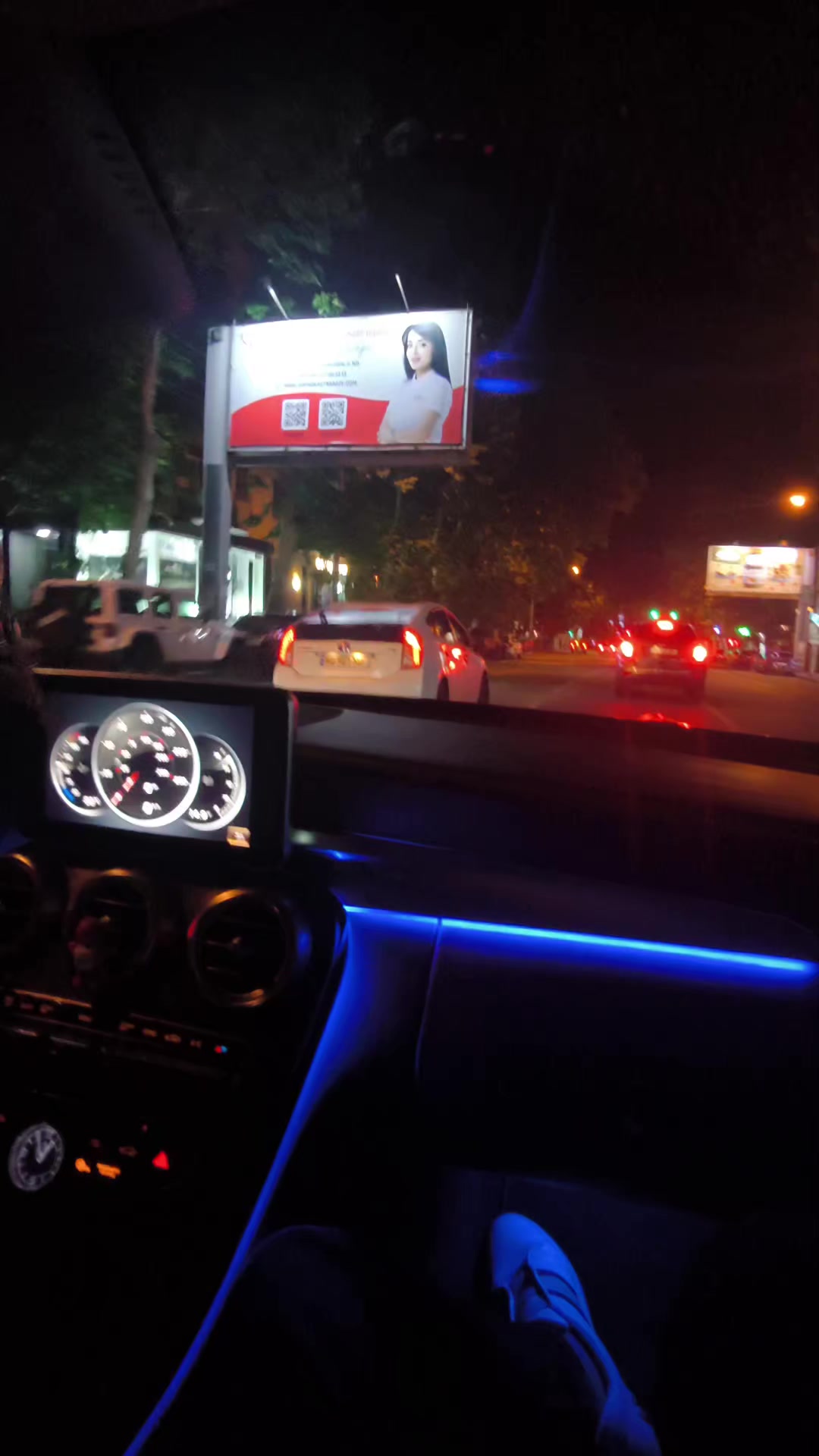 @001