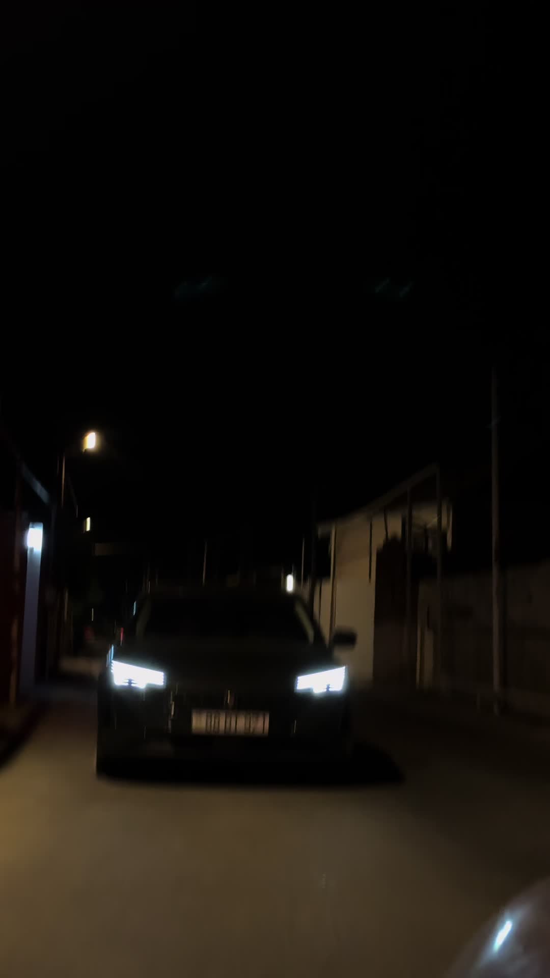 @b.t_971
