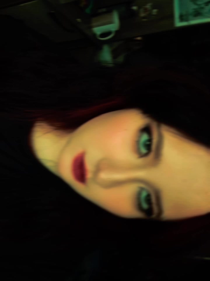 @anisoi