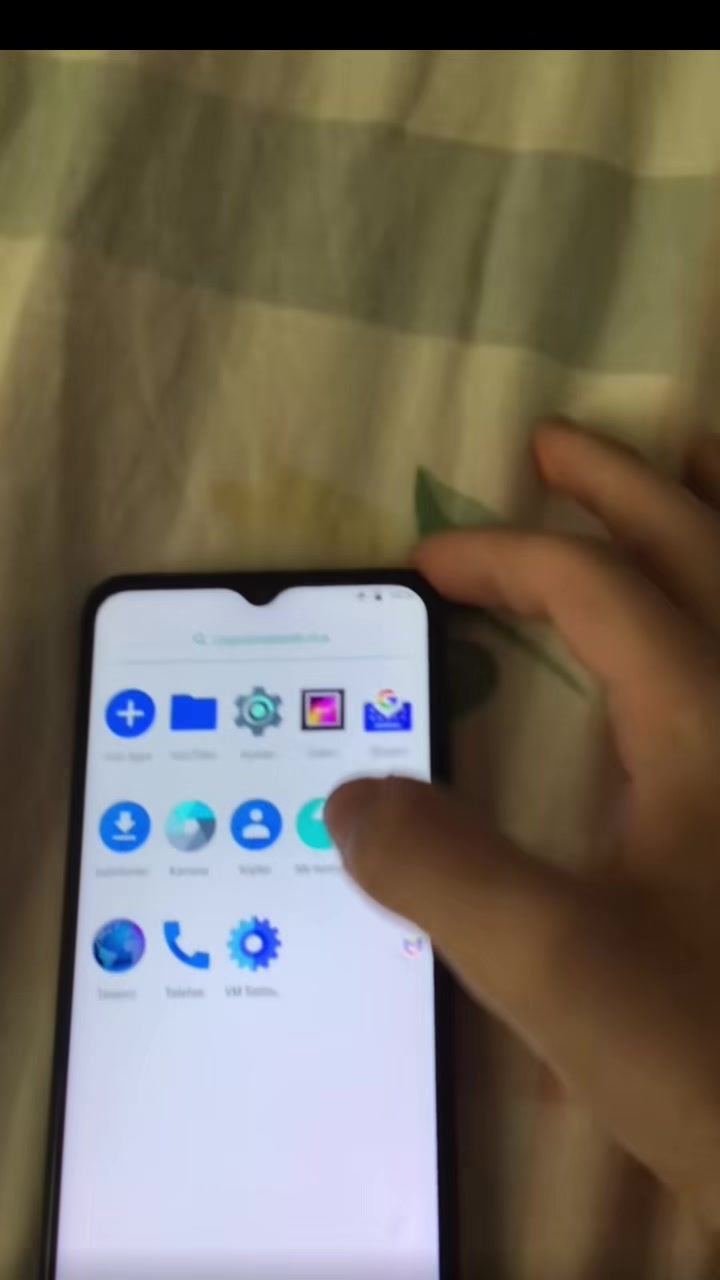 @Uyww1