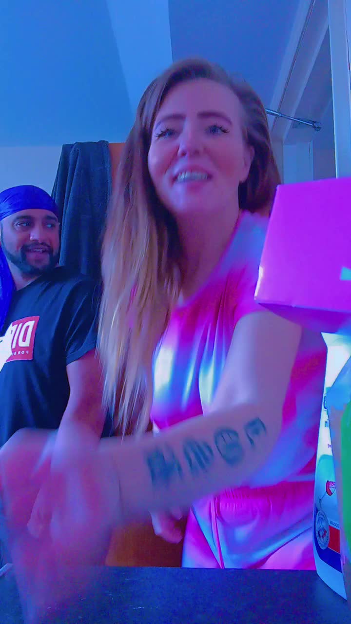 @annielizzybee1992