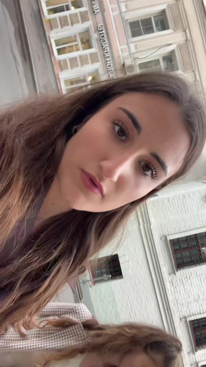 @🦅
