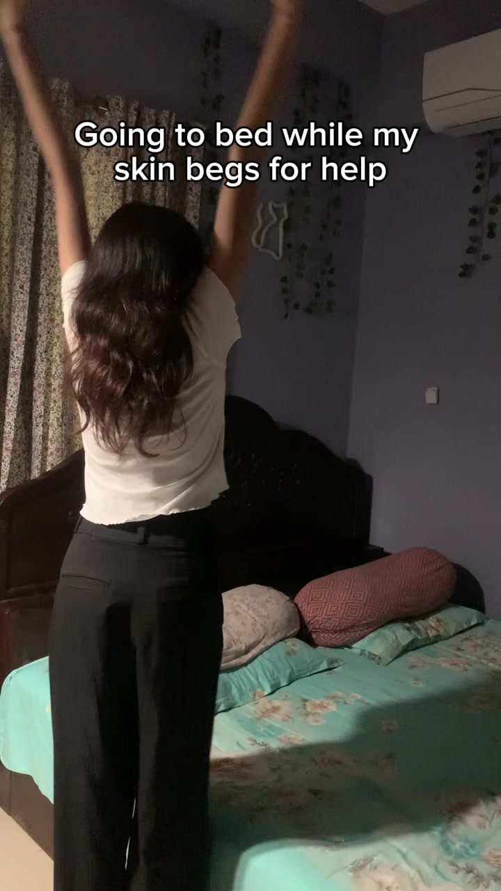 @v_v