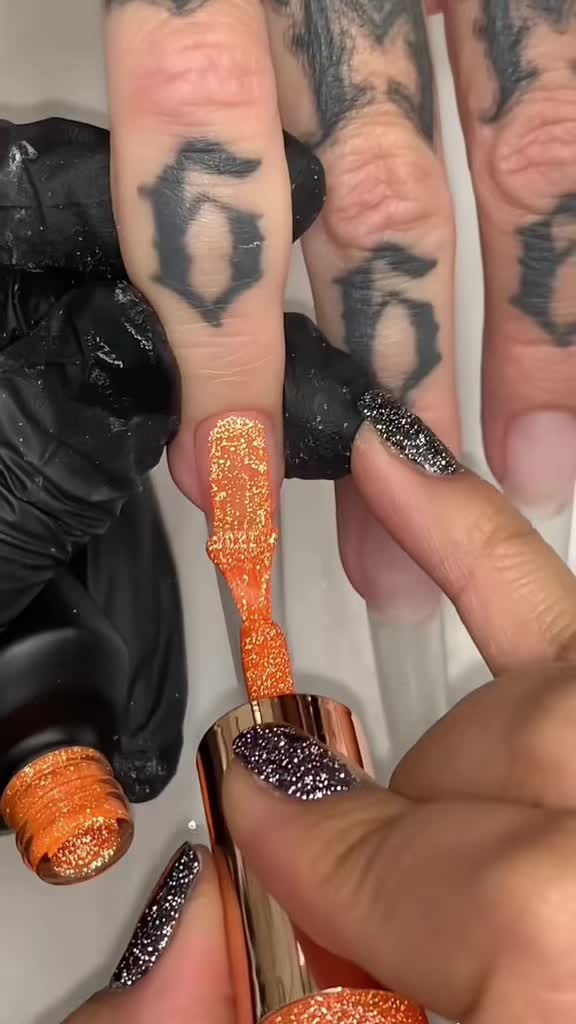 @Riya's Nails