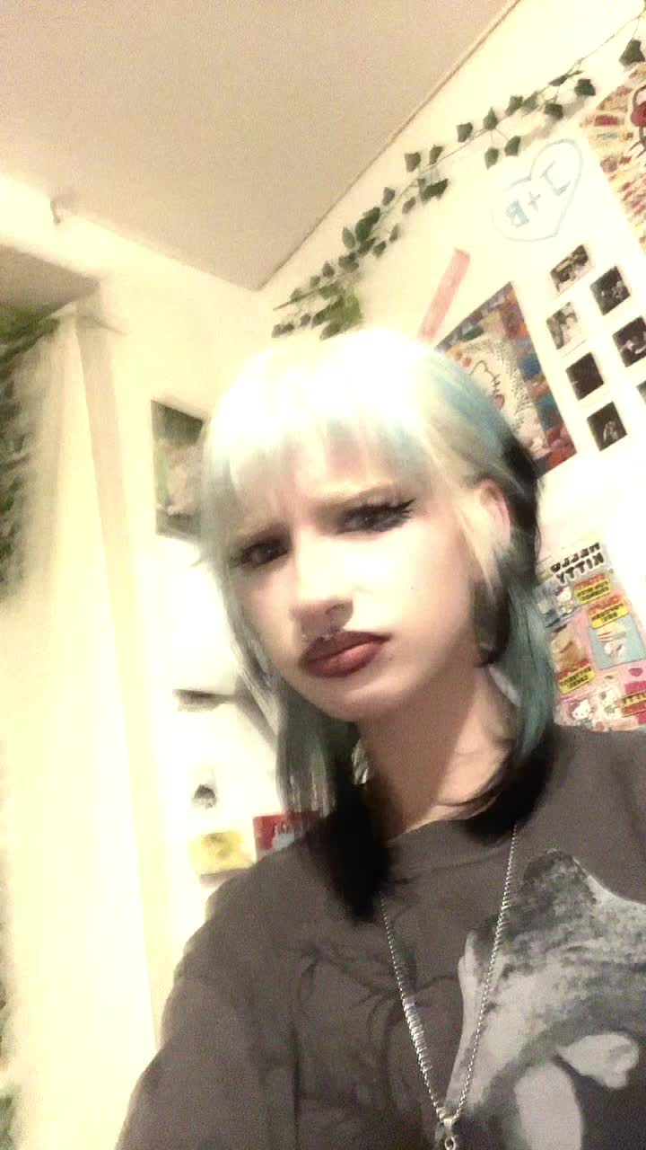 @🧟♀️