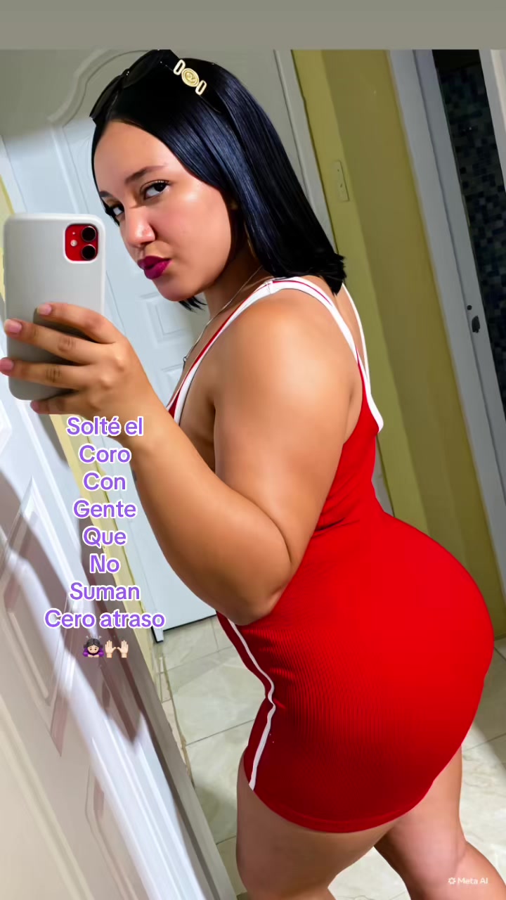 @Alexandra_ Castillo