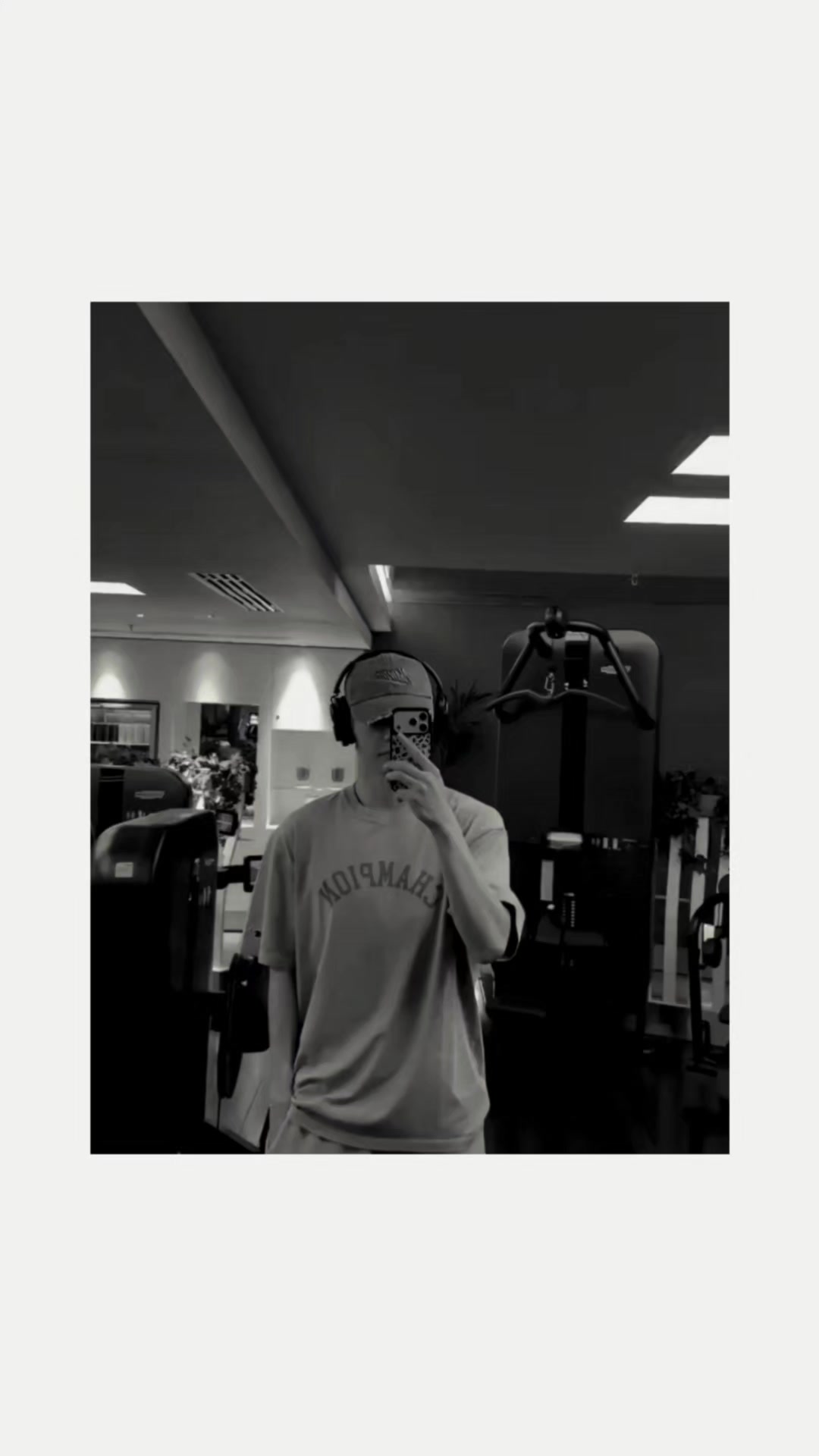 @adriana.ct⁴⟭⟬⁷