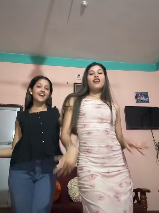 @रश्मी ❤️✨