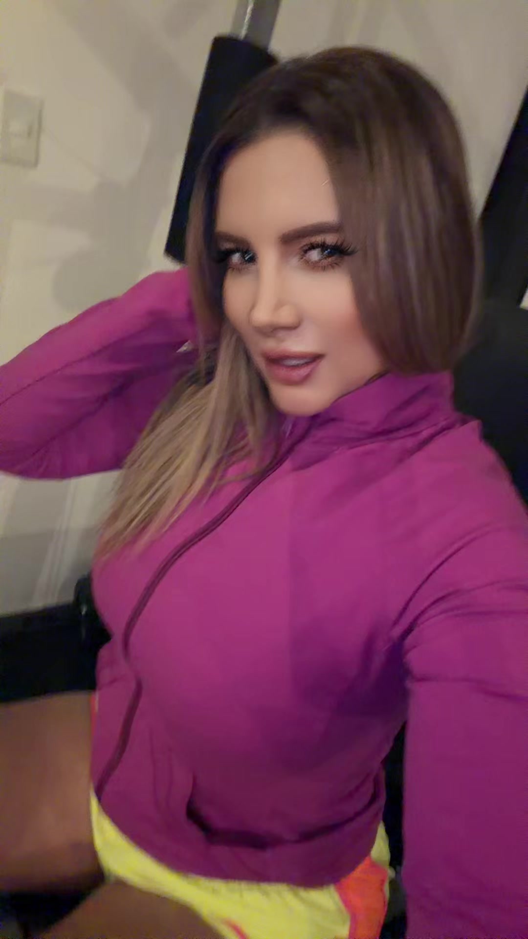 @Anna Karyna