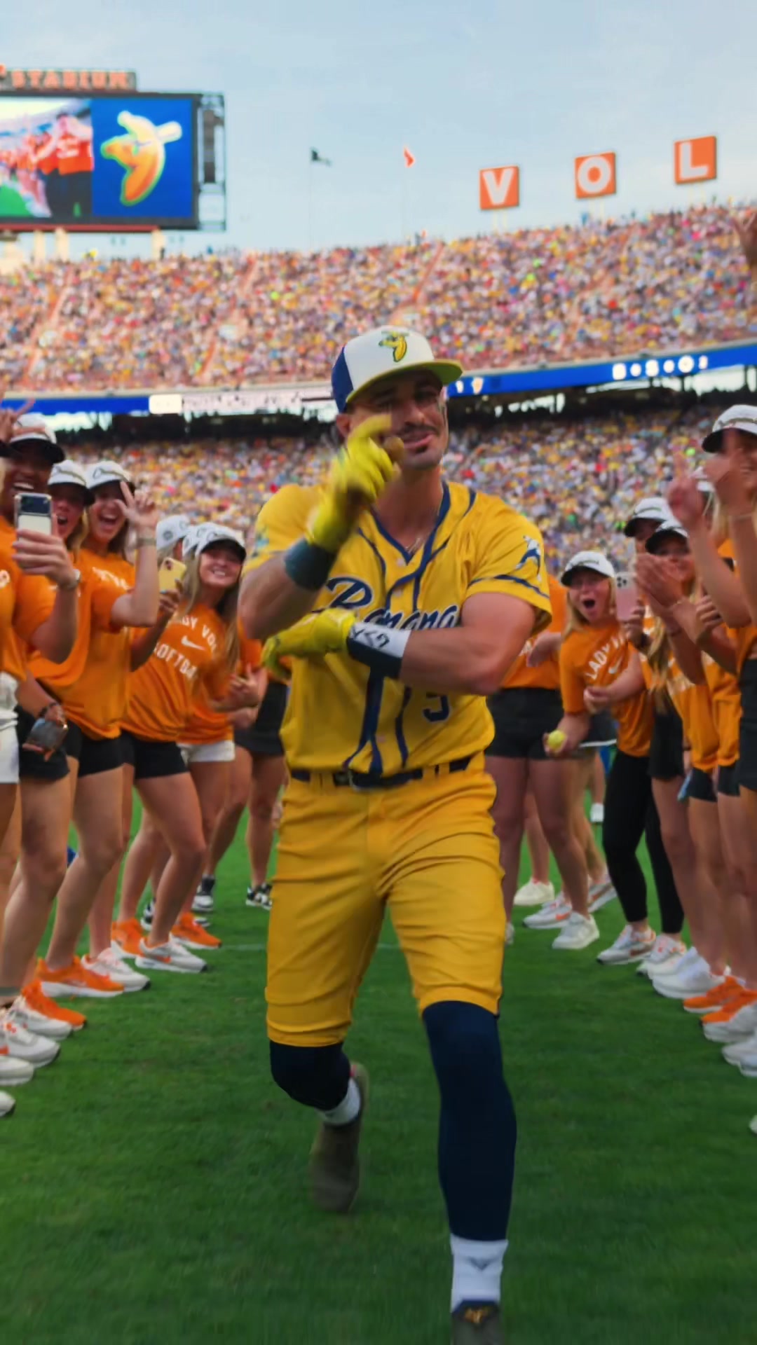 @thesavbananas