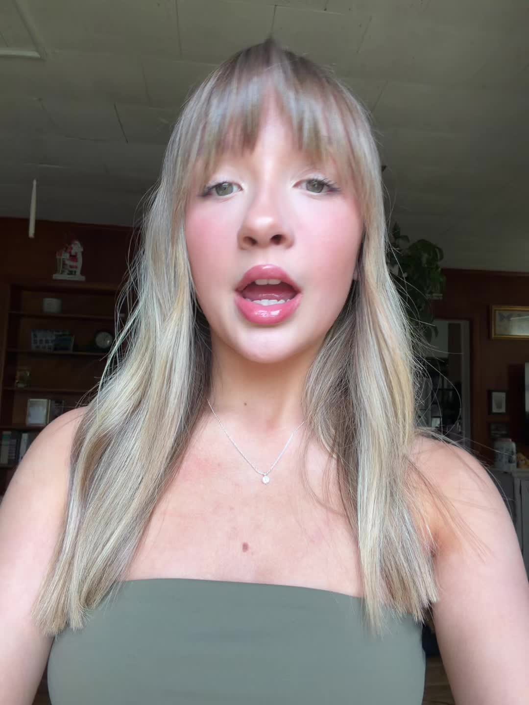 @𝘢𝘶𝘣𝘳𝘦𝘺 𝘦𝘭𝘪𝘴𝘦