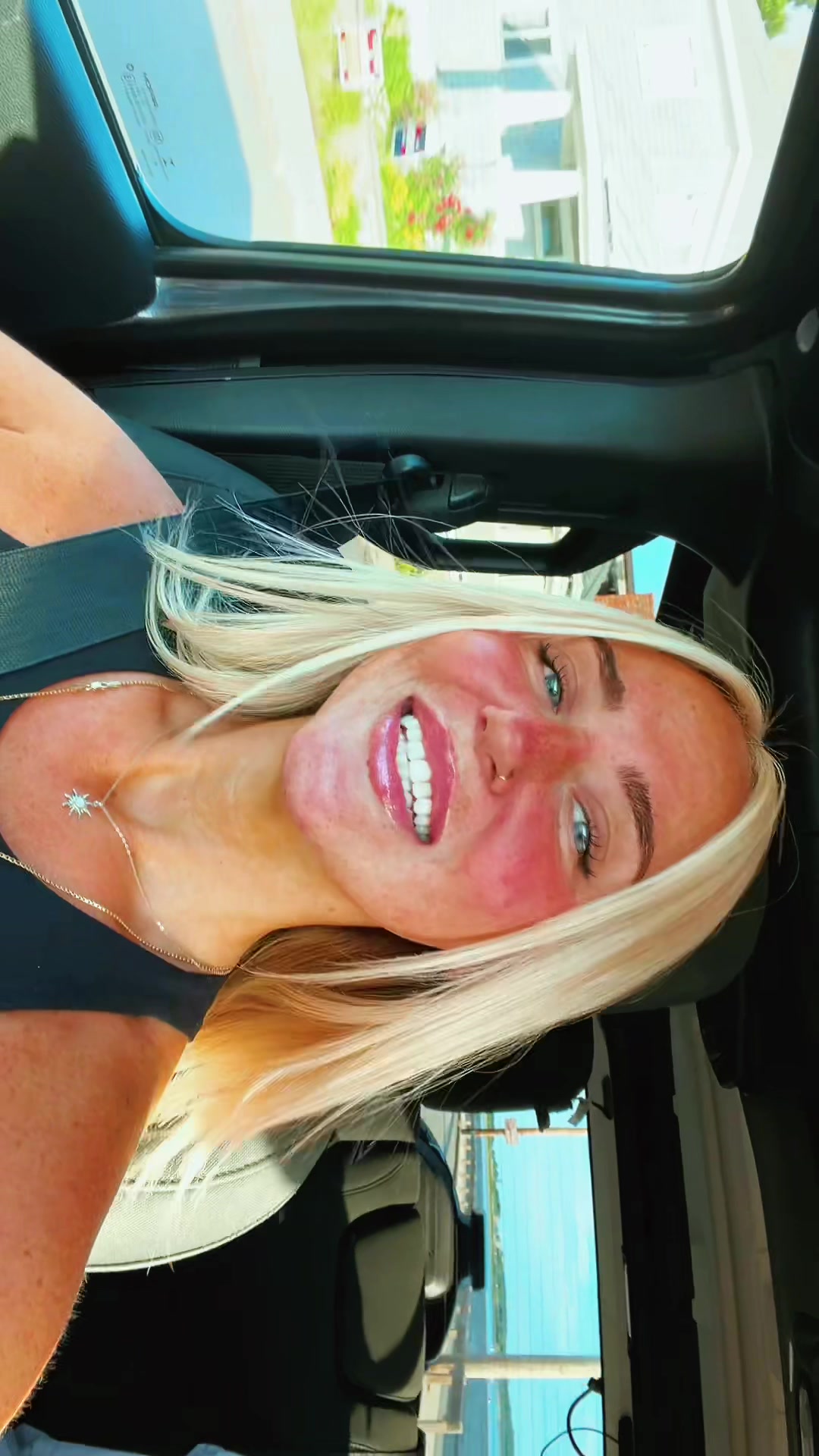 @BlondiJessi